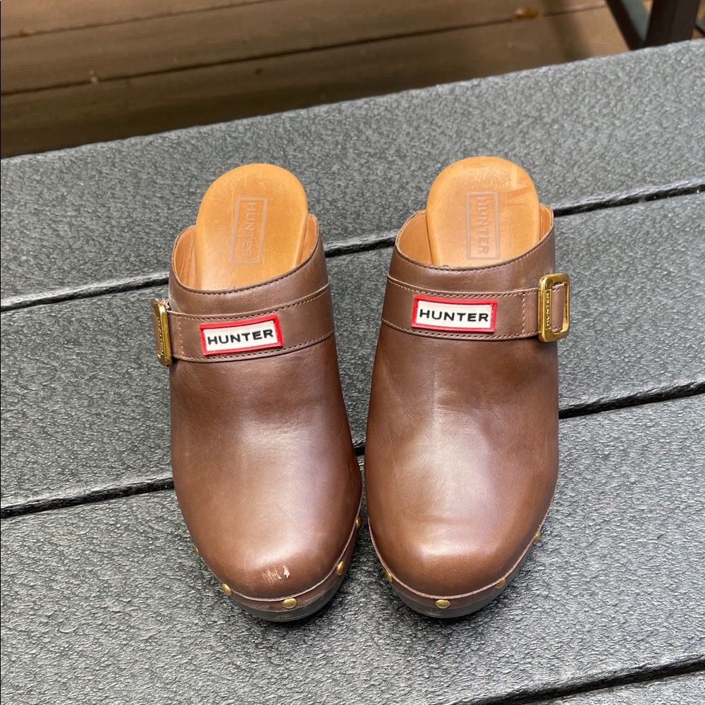 Hunter Brown Women’s slide on clogs